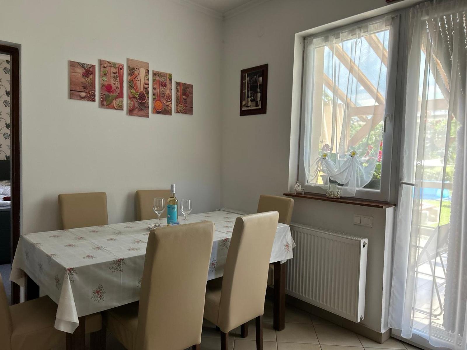 Levendula Vendégház Balatonföldvár Esterno foto