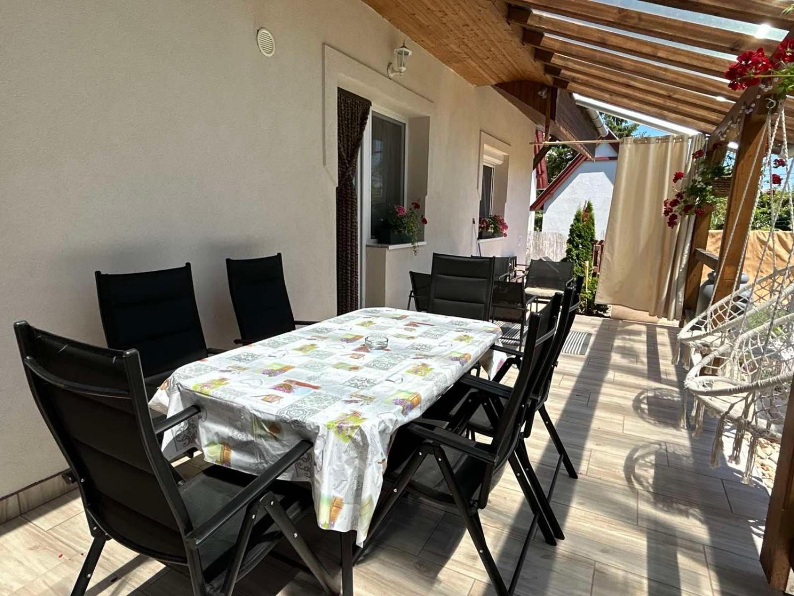 Levendula Vendégház Balatonföldvár Esterno foto