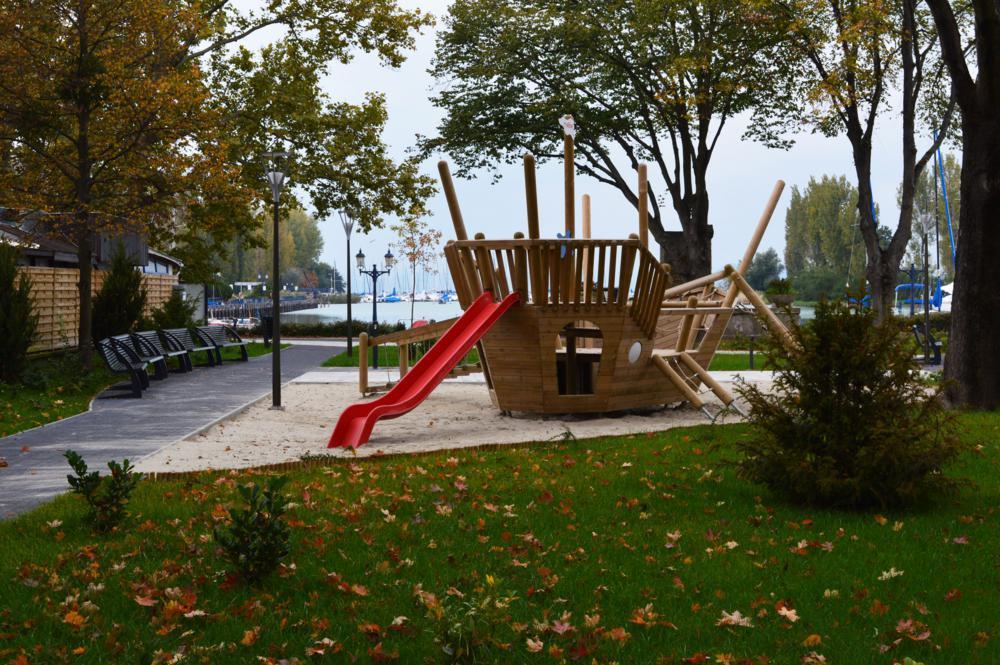 Levendula Vendégház Balatonföldvár Esterno foto
